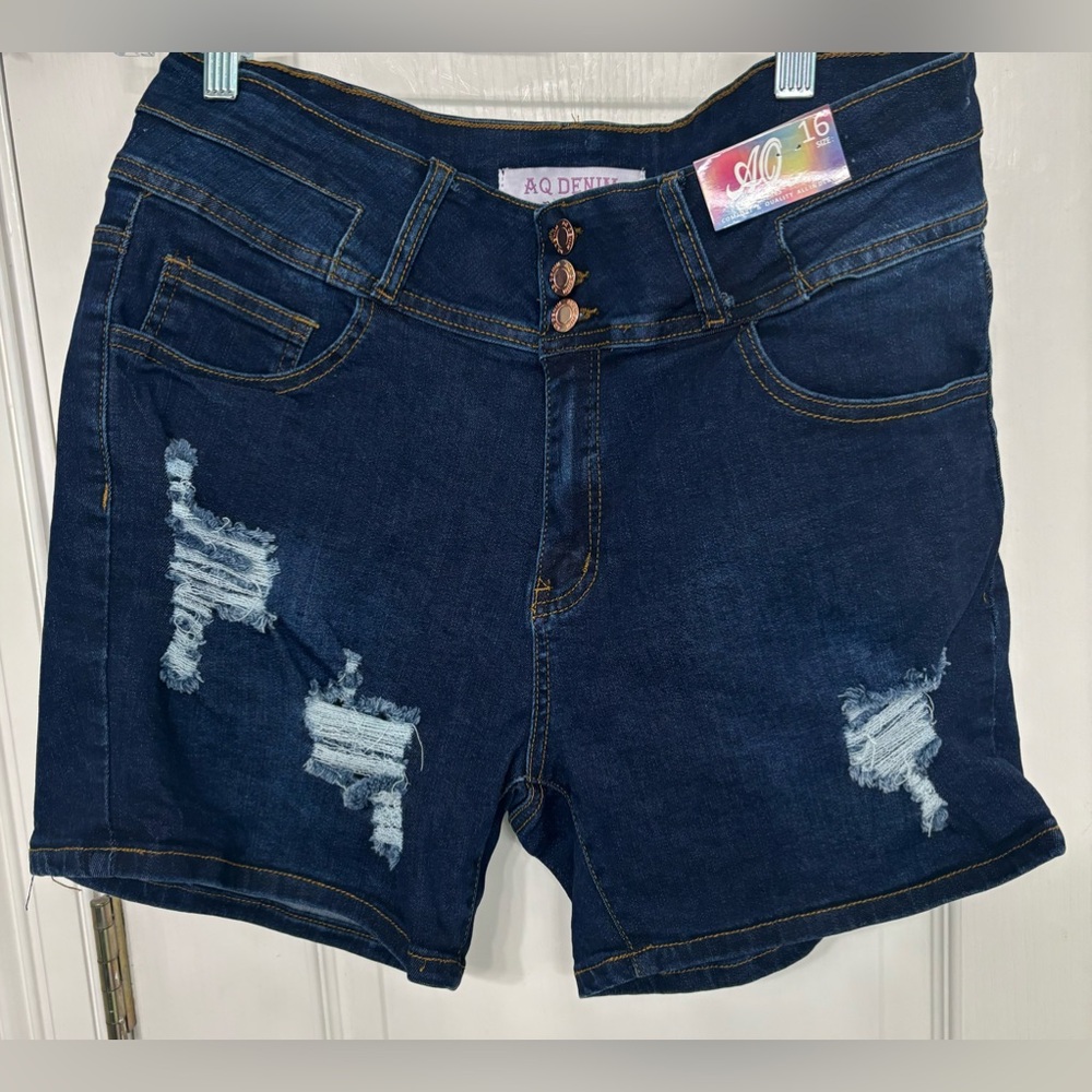 BNWT AQ Jeans Shorts - Size 16
